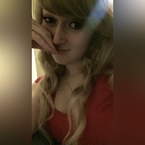 Meet your Posher, Lindsay - Picture 1 of 1